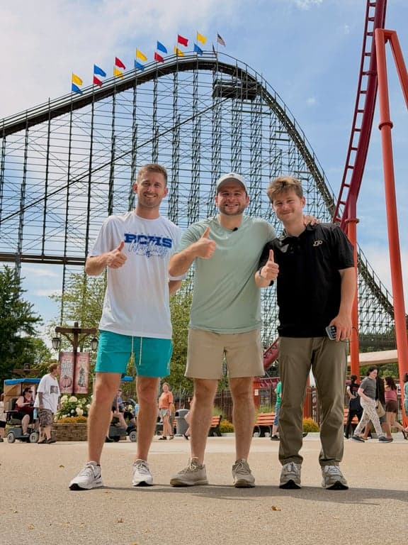 The boys got festive!

Need another reason to visit @HolidayWorld this June? We found the largest rubber duck in the world in Santa Claus, IN @bigduckus.

Rubber Duck Days now through 6/21/26!

🦆 World’s Largest Rubber Duck
🦆 Special Menu Items 
🦆 Duck Days Giveaway

 Tons of options to make it an overnight trip with hotels, cottages, and campgrounds nearby. Or check out the Hampton Inn in Jasper.