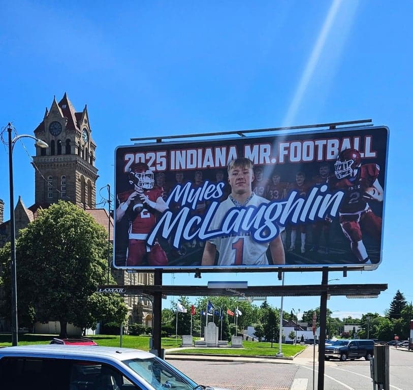 Newest face in Downtown Knox 👀🔥

2025 Indiana Mr. Football Myles McLaughlin!

#Indiana #IndianaHSFootball