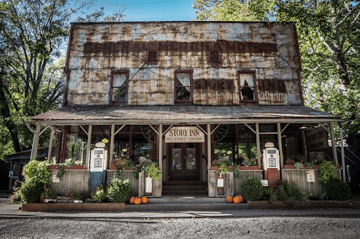 The Story Inn: An Inconvenient Location Since 1851