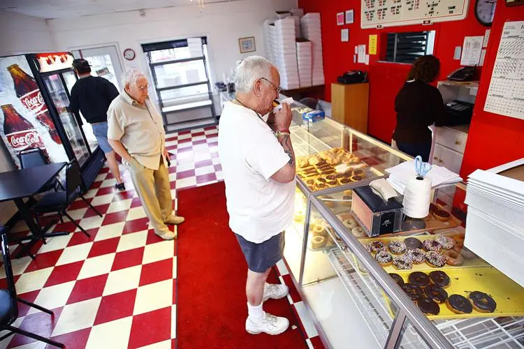 Dan's Variety Bakery