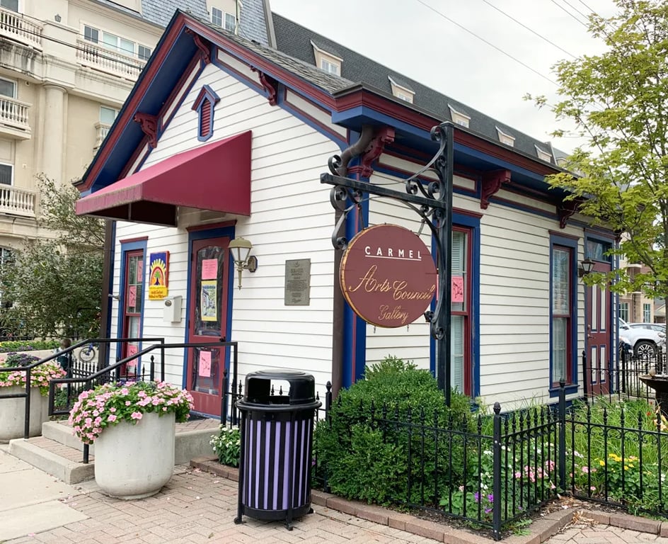The World’s Smallest Children’s Art Gallery: A Tiny Treasure in Carmel, Indiana