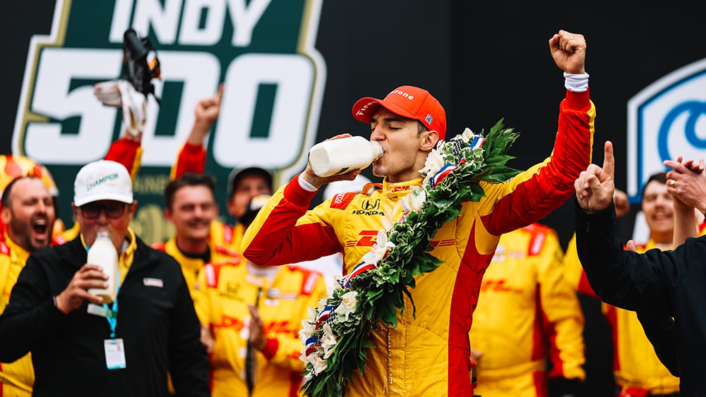 The start of the Indianapolis 500 at Indianapolis Motor Speedway
