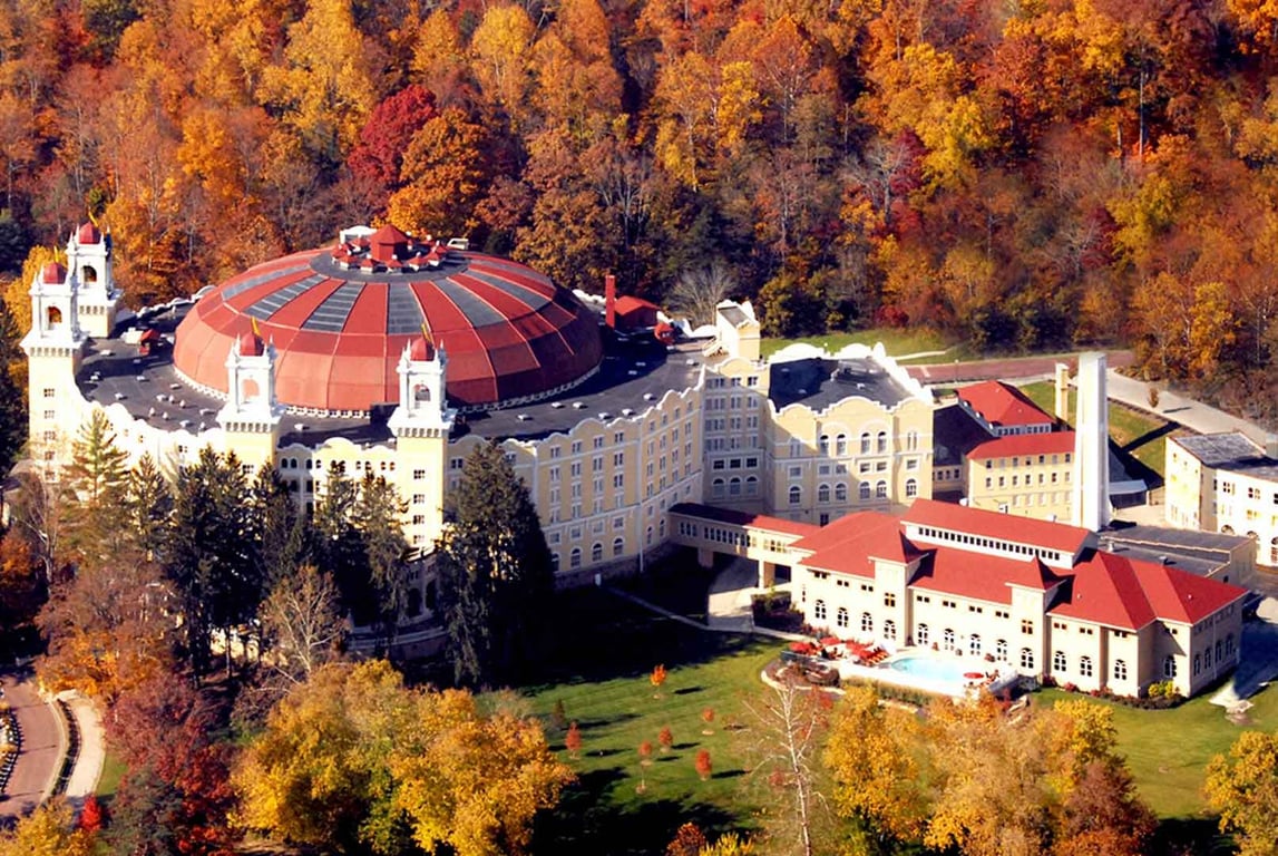 5 Romantic Weekend Getaways in Indiana for Valentine's Day 2026
